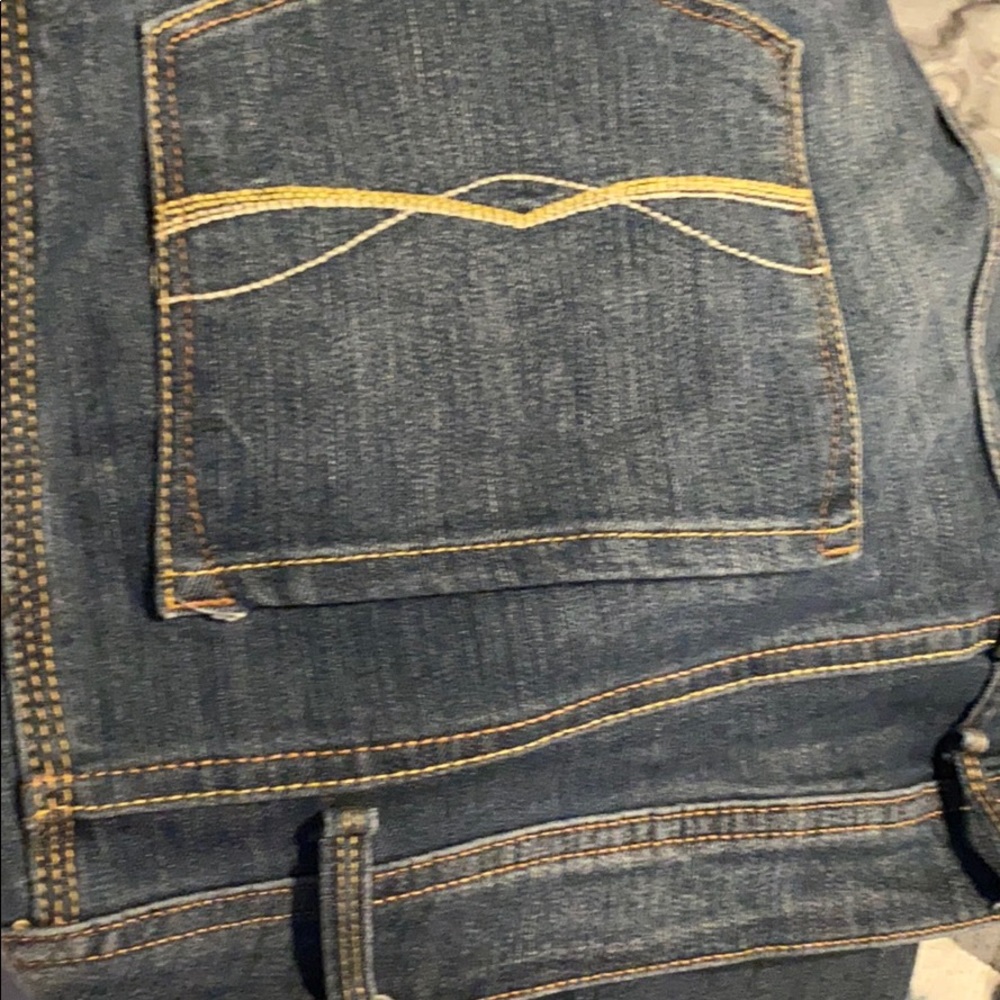 Capris - Picture 3 of 3